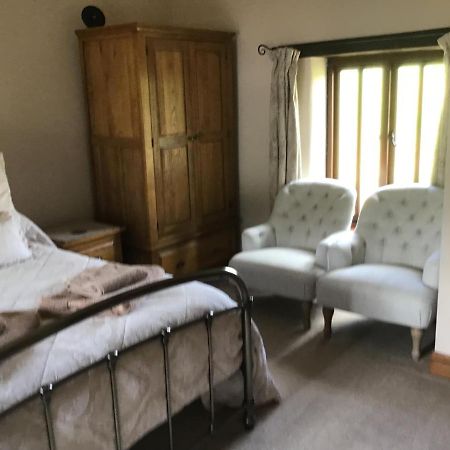 Owletts Barn B&B Bodmin Exteriör bild